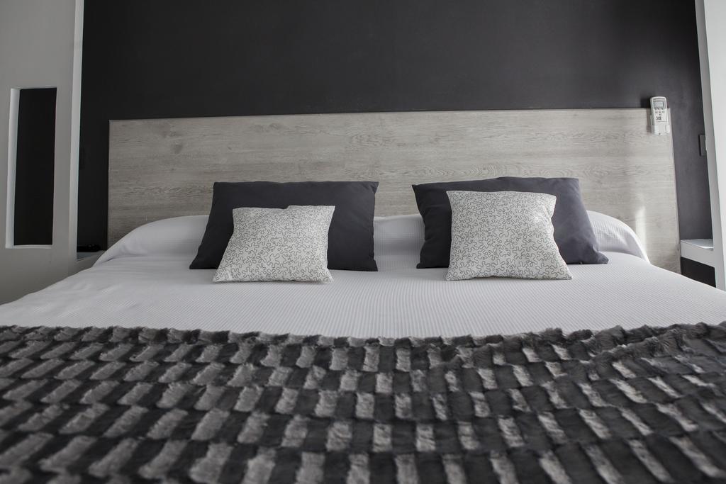 Double Room,191219533:JPEG